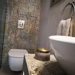 Paradise Vezal Aparthotel 4*