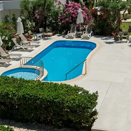 Paradise Vezal 4*