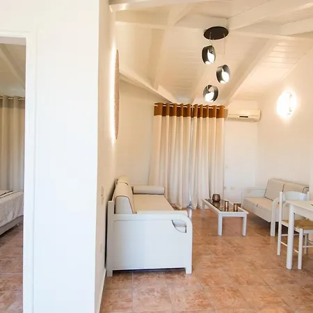 Ξενοδοχείο με διαμερίσματα Paradise Vezal Λαγανάς