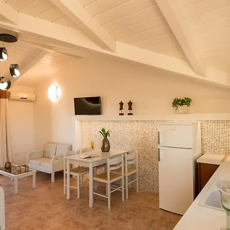 Paradise Vezal Apart Otel Laganas
