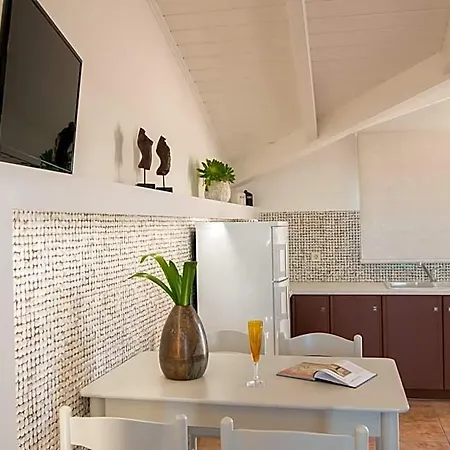 Paradise Vezal Aparthotel