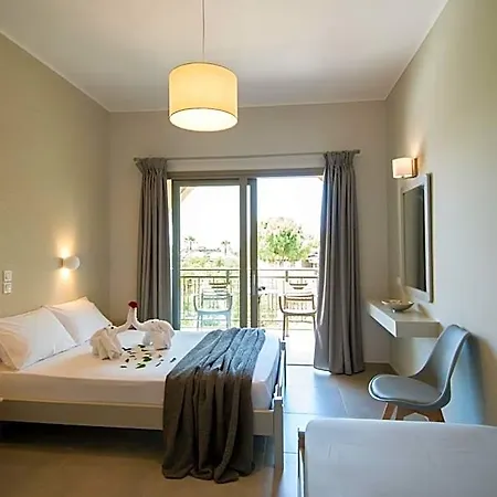 מלון דירות Paradise Vezal 4*