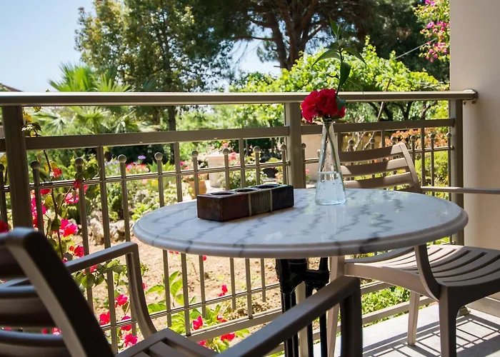 Paradise Vezal Laganas